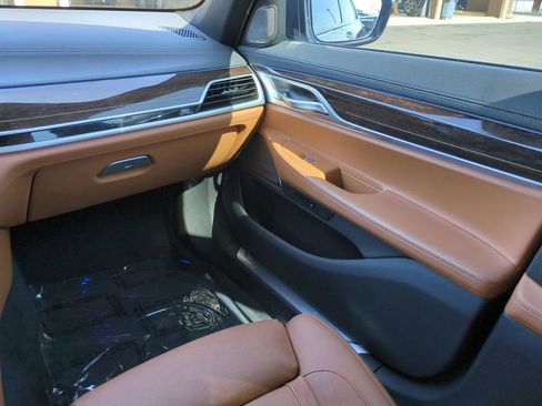 Used 2020 BMW 740i w/ M Sport Package image 15