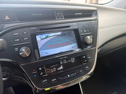 Used 2018 Toyota Avalon XLE FWD image 14