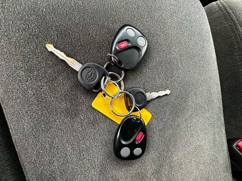 Used 2006 Chevrolet Silverado 1500 LT w/ Light Duty Power Package image 47