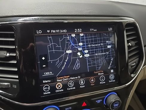 Used 2019 Jeep Grand Cherokee Limited AWD/4WD image 25