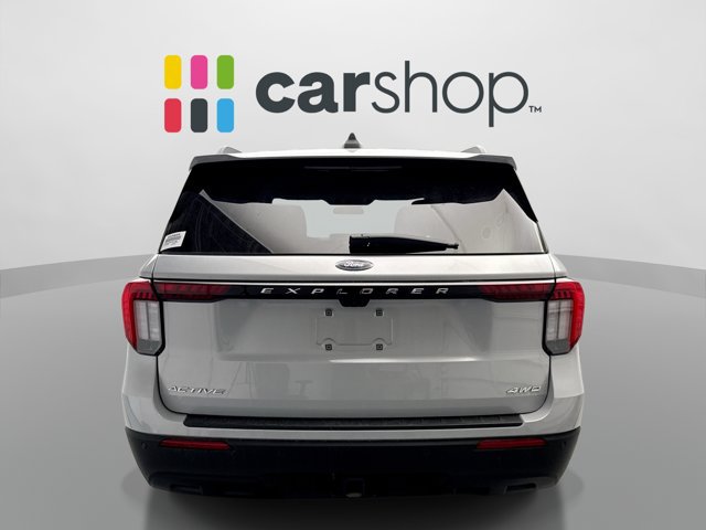 Used 2025 Ford Explorer Active AWD/4WD image 4