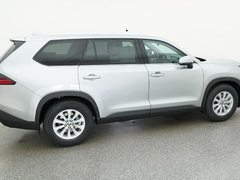 New 2026 Toyota Grand Highlander XLE image 23