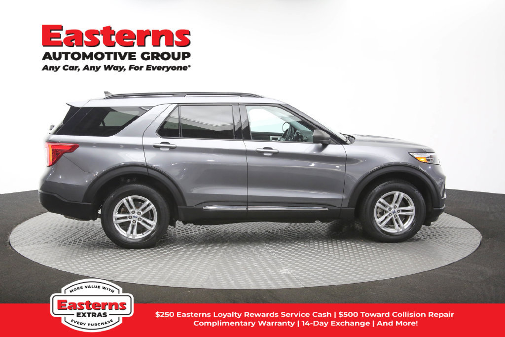 Used 2023 Ford Explorer XLT w/ Equipment Group 202A AWD/4WD image 46