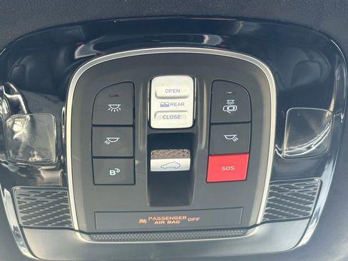 Used 2024 Hyundai Palisade Calligraphy image 21