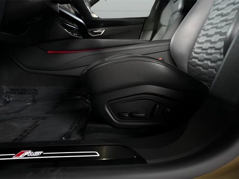 Used 2024 Audi RS e-tron GT image 24