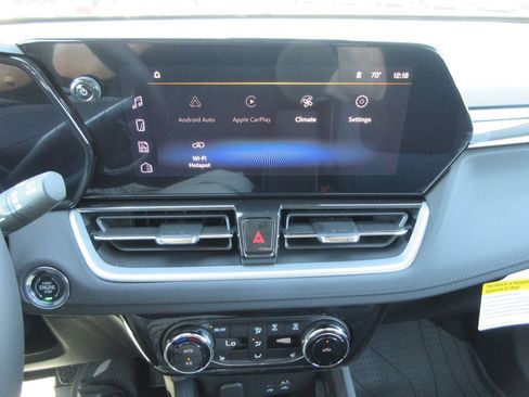 New 2026 Chevrolet TrailBlazer LT w/ Convenience Package FWD image 32