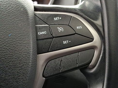 Used 2020 Jeep Grand Cherokee Limited w/ Luxury Group II image 22