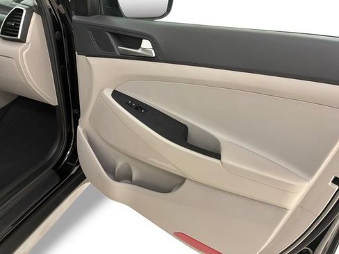 Used 2021 Hyundai Tucson SEL FWD image 15