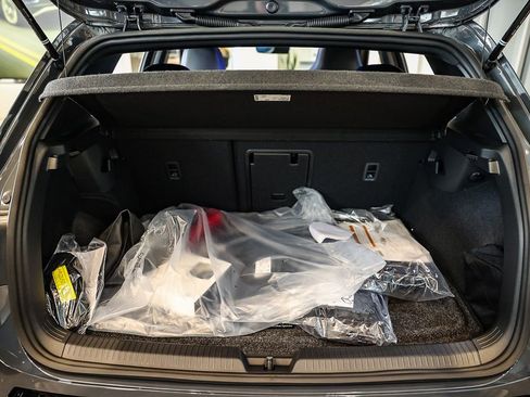 New 2026 Volkswagen Golf image 15