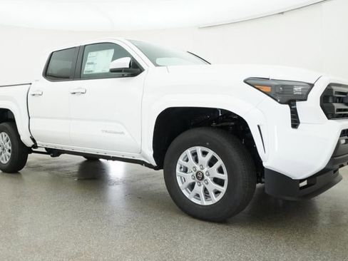 New 2026 Toyota Tacoma SR5 AWD/4WD image 29