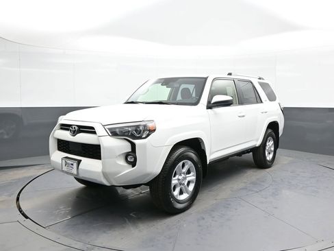 Certified 2024 Toyota 4Runner SR5 image 1