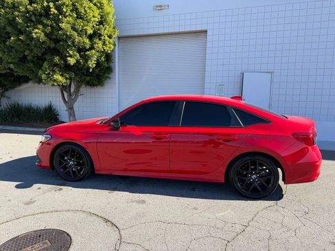 Used 2024 Honda Civic Sport image 3