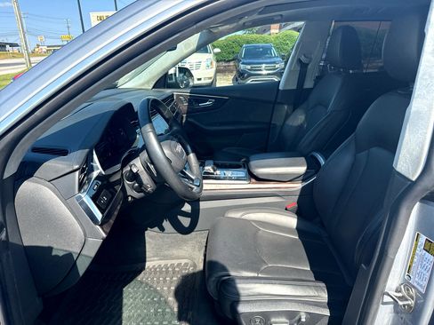 Used 2019 Audi Q8 Prestige image 7