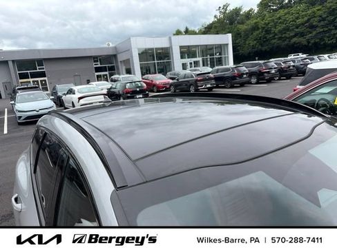Certified 2023 Kia Sportage SX AWD/4WD image 5