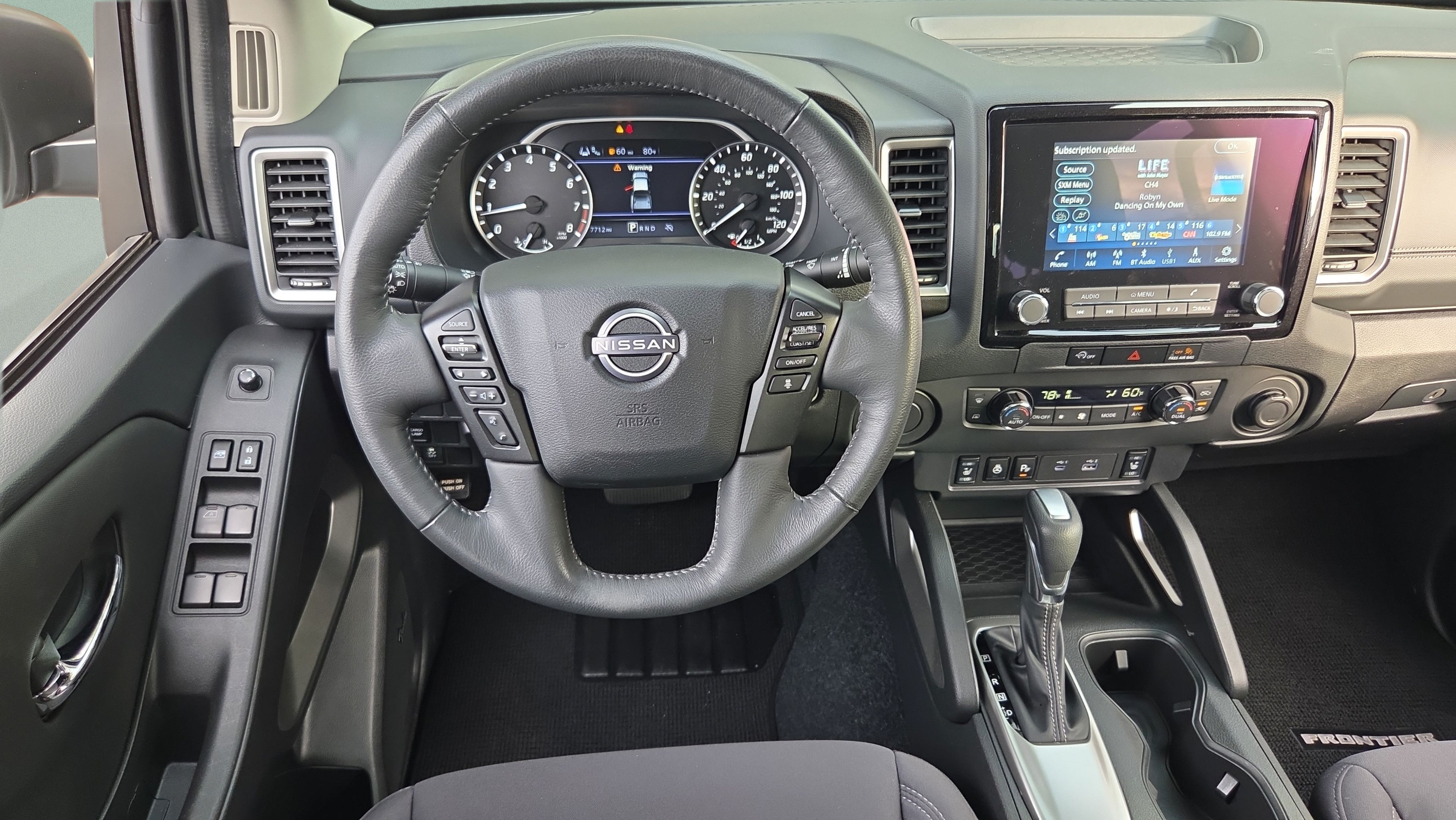 Used 2024 Nissan Frontier SV w/ SV Convenience Package RWD image 11