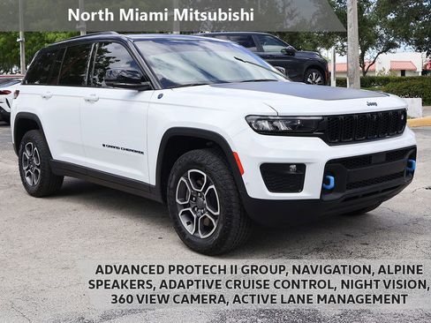 Used 2022 Jeep Grand Cherokee Trailhawk w/ Advanced Protech Group II AWD/4WD image 1