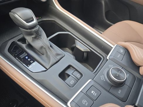 Used 2025 Toyota Grand Highlander AWD image 21