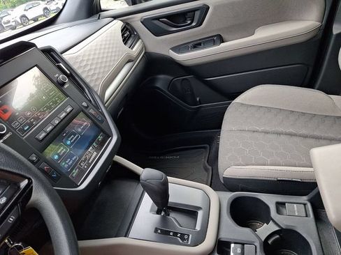Certified 2025 Subaru Forester AWD/4WD image 33