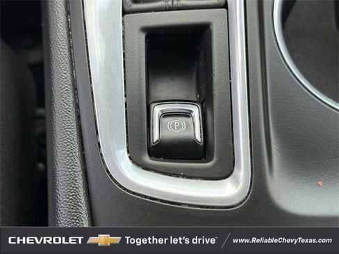 Used 2018 Chevrolet Equinox Premier image 19