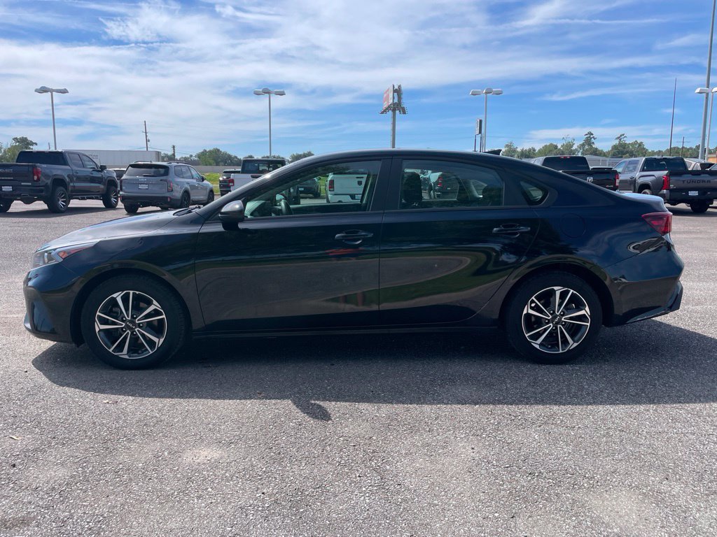 Used 2024 Kia Forte LXS FWD image 4