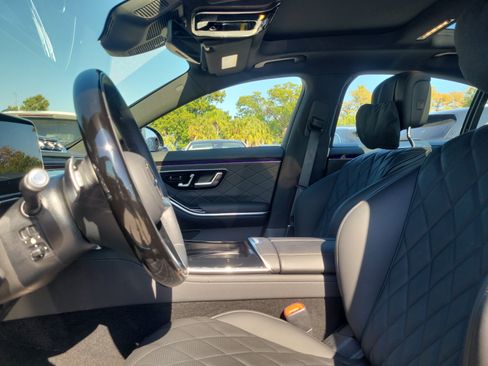 Certified 2025 Mercedes-Benz S 580 4MATIC Sedan image 19