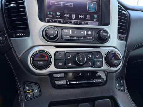 Used 2020 GMC Yukon XL SLT image 18