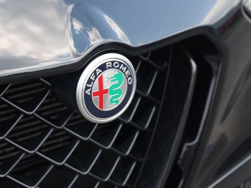 Used 2023 Alfa Romeo Stelvio Quadrifoglio w/ Active Assist Plus Package image 20