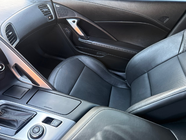 Used 2016 Chevrolet Corvette Stingray Coupe RWD image 14