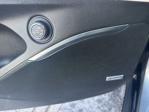 Used 2020 Buick Enclave Premium w/ Sun and Sites Package image 19