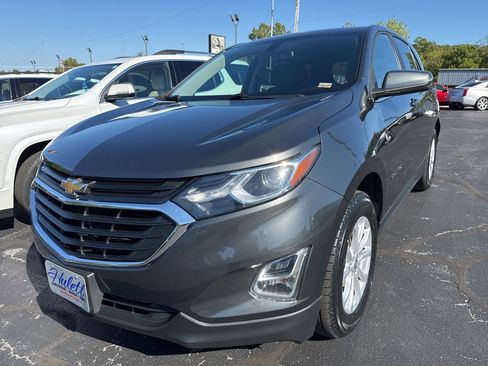 Used 2018 Chevrolet Equinox LT image 1