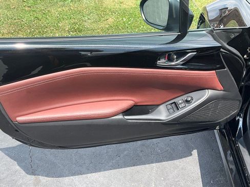 Used 2019 MAZDA MX-5 Miata RF Grand Touring RWD image 30