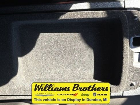 Used 2020 Jeep Grand Cherokee Laredo image 21