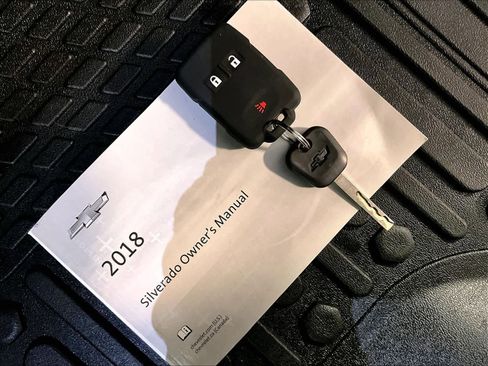 Used 2018 Chevrolet Silverado 1500 LT image 31