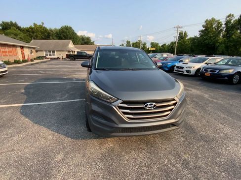 Used 2018 Hyundai Tucson SE FWD image 3