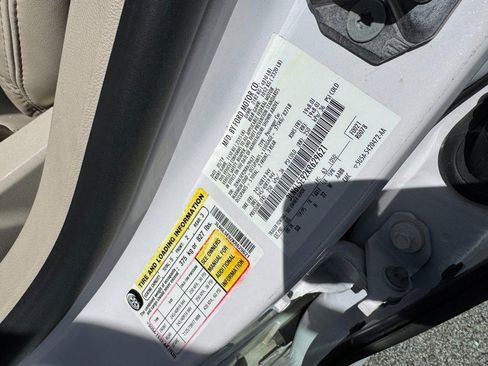 Used 2019 Lincoln MKZ Reserve image 28