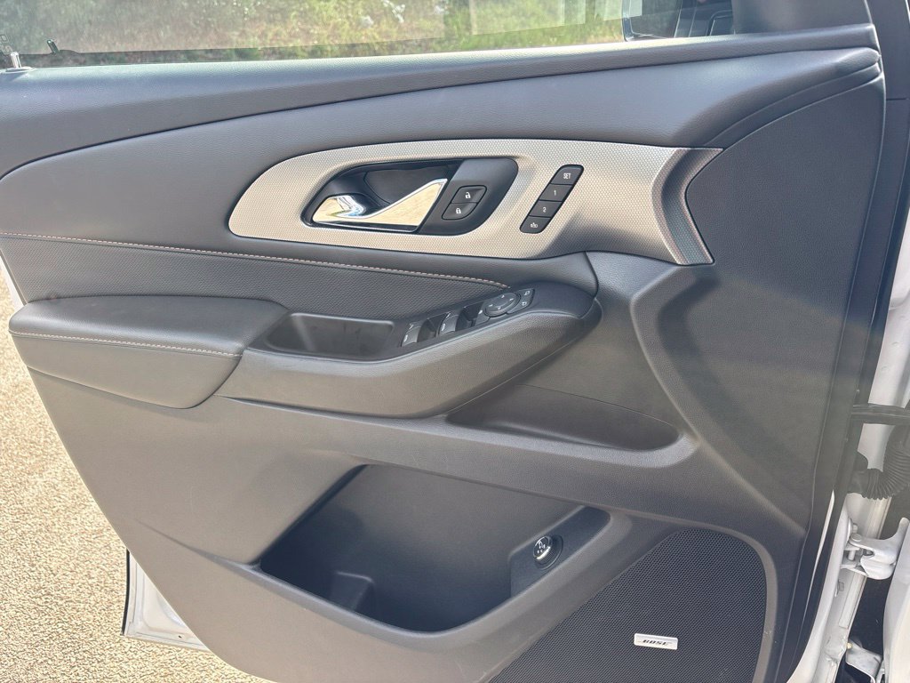 Used 2020 Chevrolet Traverse Premier w/ Redline Edition FWD image 12