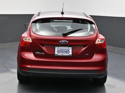 Used 2014 Ford Focus SE w/ Equipment Group 201A FWD image 6