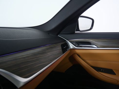 Certified 2023 BMW 530i RWD image 27
