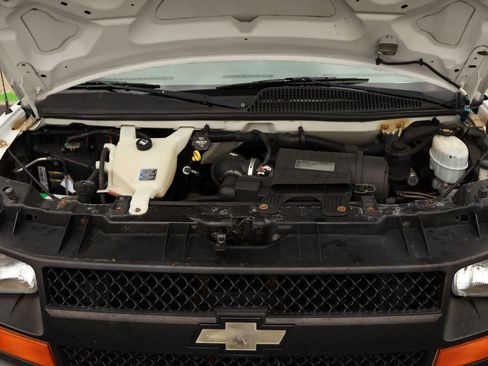 Used 2013 Chevrolet Express 2500 image 49