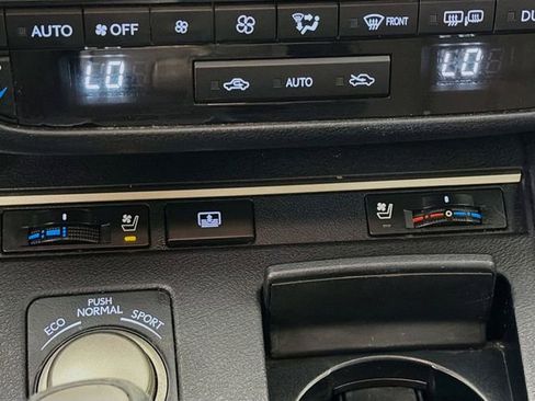 Used 2016 Lexus ES 350 w/ Luxury Package w/Wood Trim FWD image 25