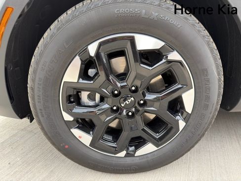 New 2026 Kia Sorento S FWD image 8