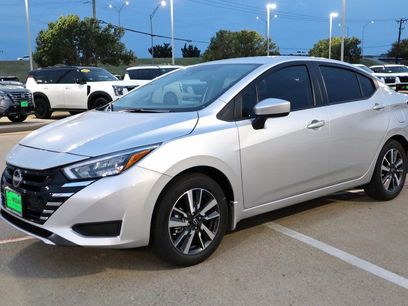 New 2025 Nissan Versa SV w/ Trunk Package
