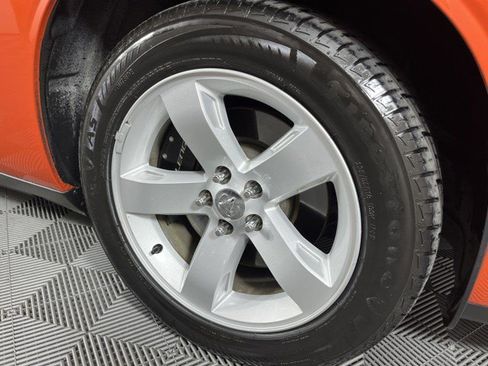 Used 2010 Dodge Challenger R/T RWD image 12