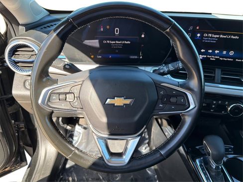 Used 2024 Chevrolet Trax LT w/ Driver Confidence Package image 17