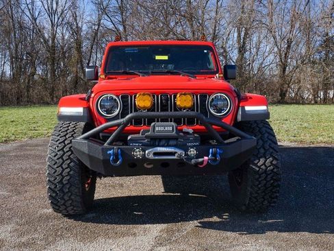 Used 2024 Jeep Wrangler Unlimited Rubicon AWD/4WD image 8