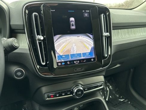 Certified 2024 Volvo XC40 B5 Core image 23