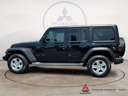 Used 2023 Jeep Wrangler Unlimited Sport AWD/4WD image 6