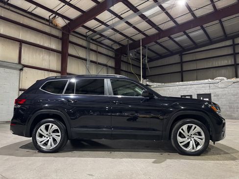 Used 2022 Volkswagen Atlas SE image 4