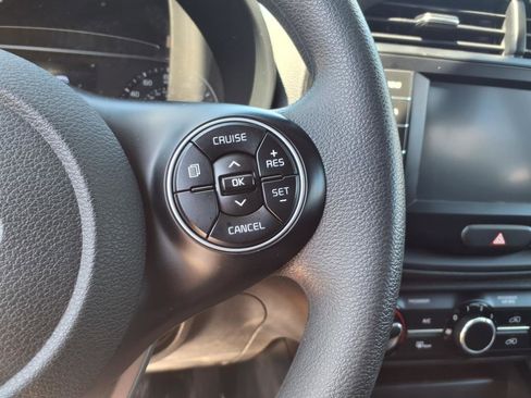 Used 2021 Kia Soul LX image 12