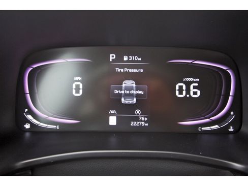 Used 2023 Kia Soul LX w/ LX Technology Package image 15